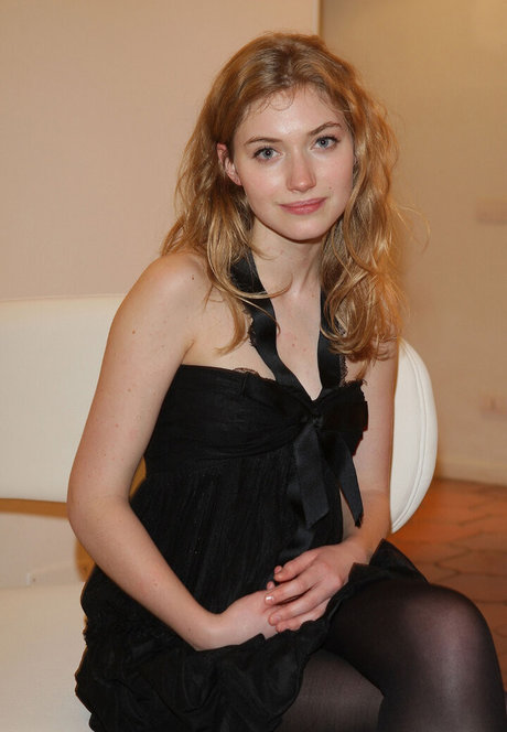 Imogen Poots erotic model pictures