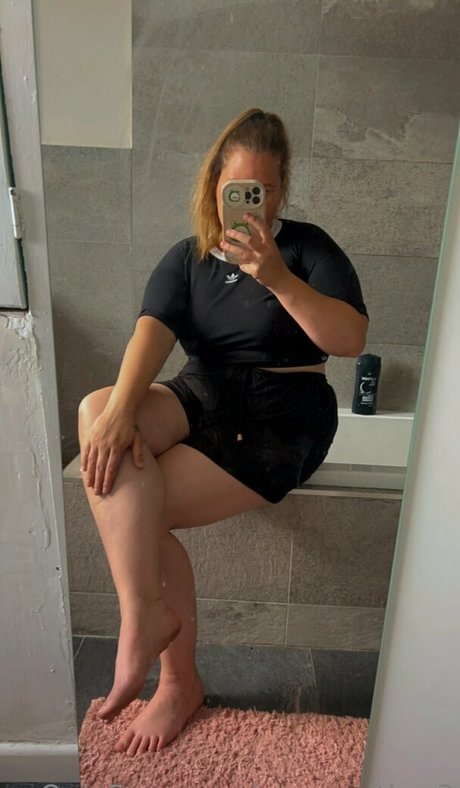 powerofthre3 sex model picture