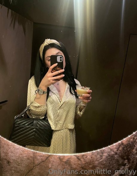 little mollyy pornstar erotic galleries