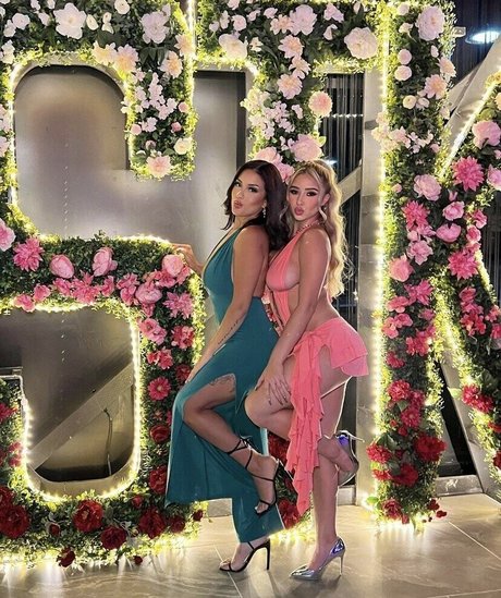 Anka Vulin star exclusive pics