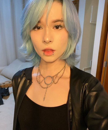 Luh Setra hd actress picture