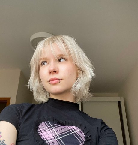 Luh Setra pornographic model pics