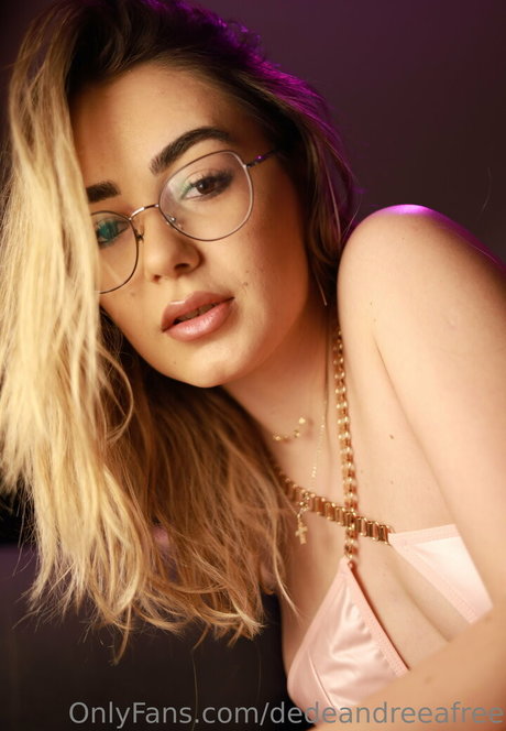 tanned onlyfans naked pic