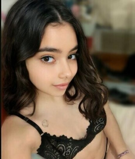 mia moxie star top picture