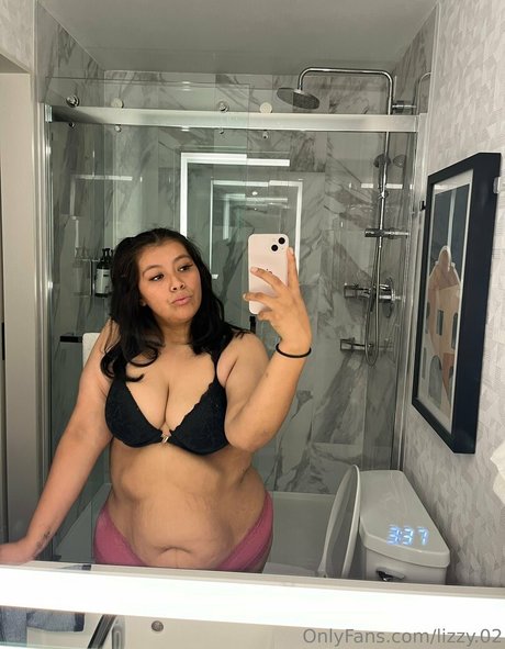 lizzy 02 sexy actress pictures