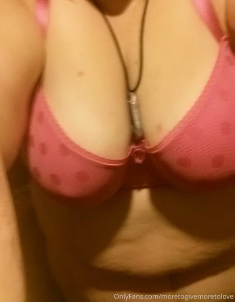 adenahx model porn pictures