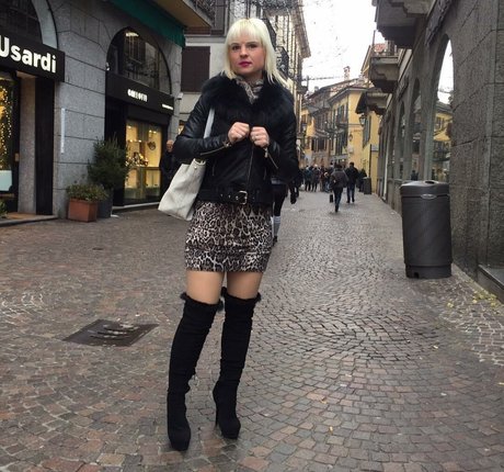 Anya87 free actress galleries