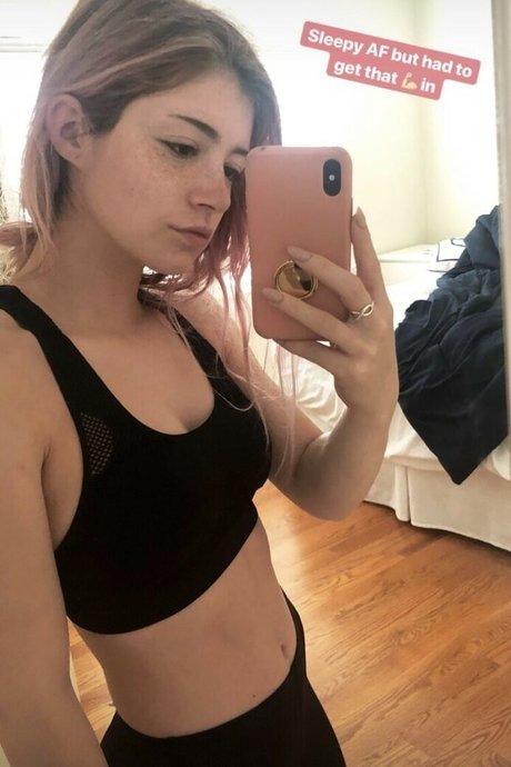 Chrissy Costanza star pretty galleries