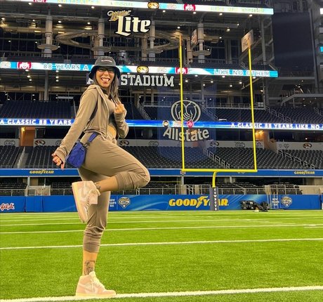 asian bodybuilder onlyfans sex pic