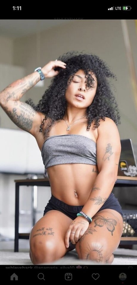 LightSkin pornstar adult pictures