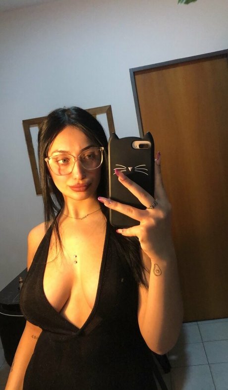 Palsiiiii nudes model images