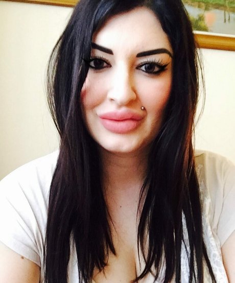 elisabetta mediterraneagirl naked star pic