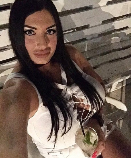 elisabetta mediterraneagirl perfect star gallery