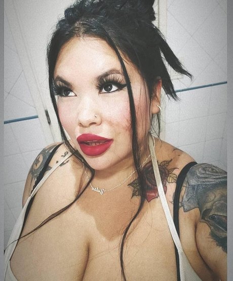 Naty Mari sex model galleries