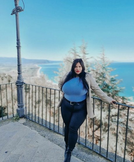 Naty Mari Photo Gallery