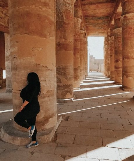 Naty Mari naked pornstar image