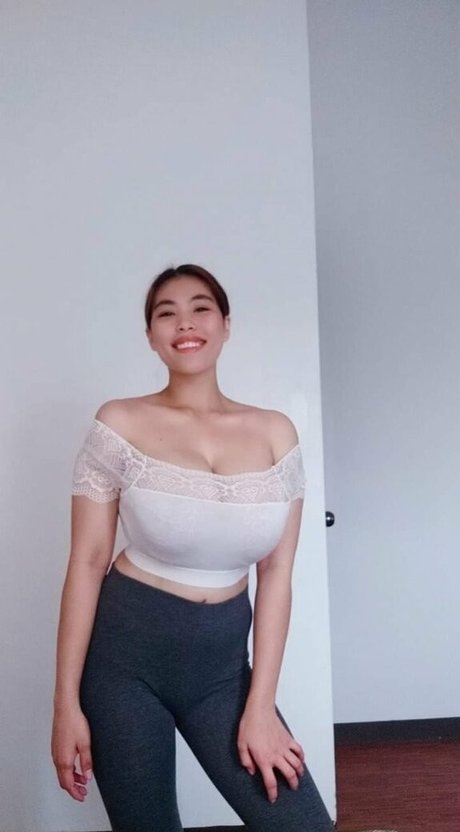 BustyCia sexy pornstar pictures