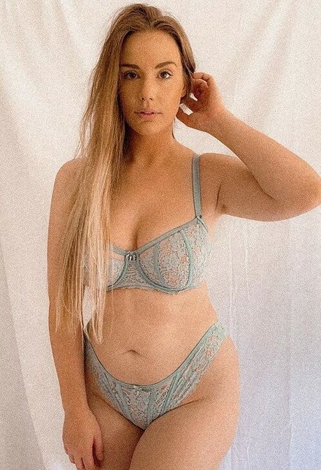 public onlyfans nude photos