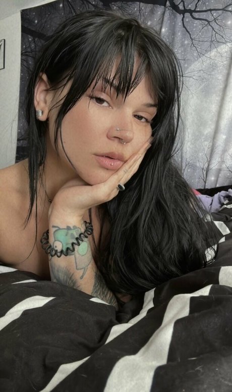 horrorwh0re nudes model gallery