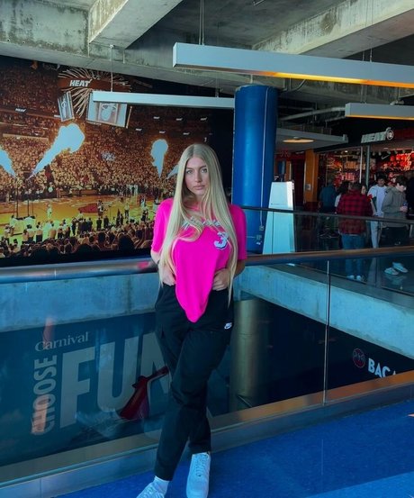 Trinity Charlton adult actress pic