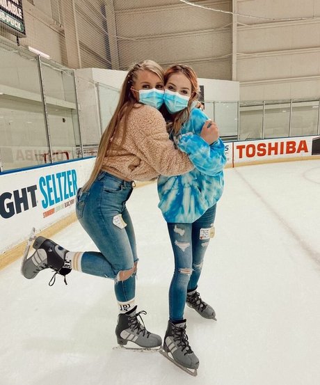 Trinity Charlton pretty model photo