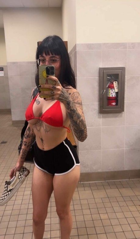 nova 6 pretty pornstar image