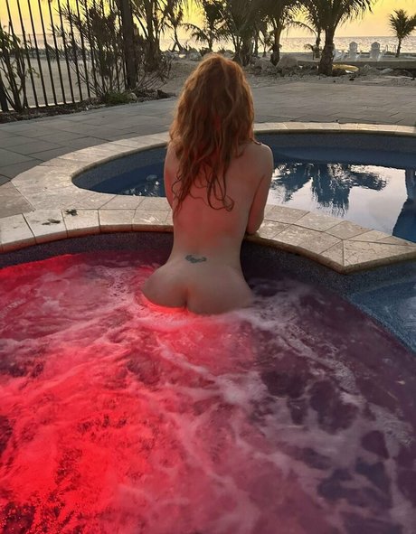 Dakota Blushing top pornstar photo