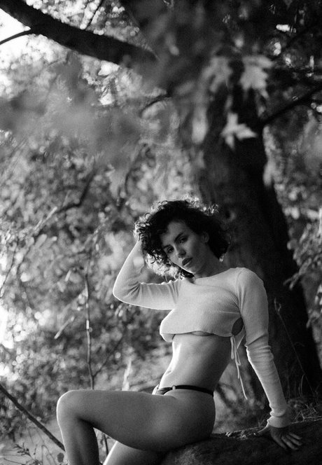 curlywiktoria nudes star img