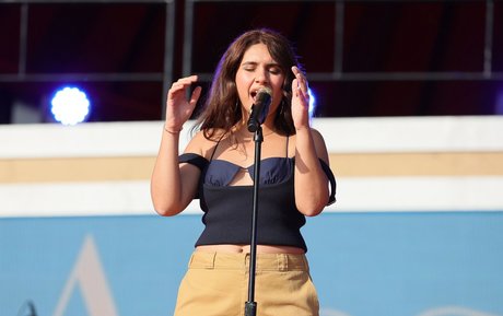 Alessia Cara star nude photo