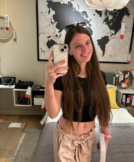 thenaughtykim sex pornstar image