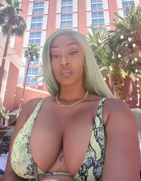 LavendaMonroe xxx star image