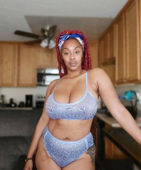 LavendaMonroe pretty pornstar pics