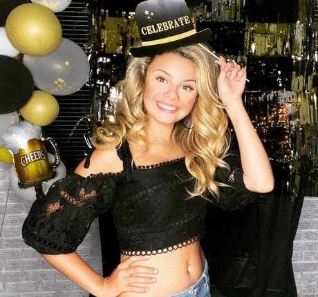 Mallory James Mahoney erotic star pics