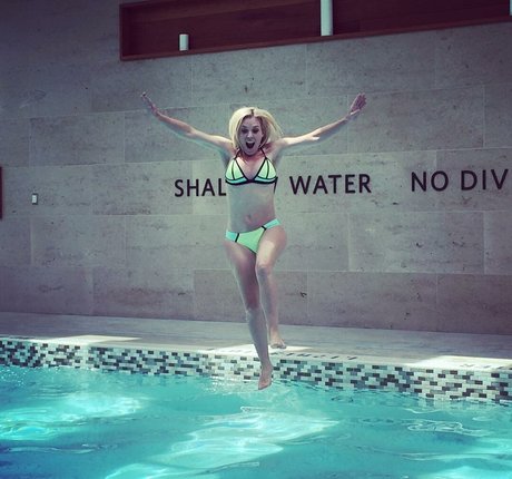 Kortney Wilson beautiful star photo