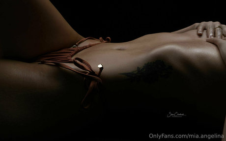 mia angelina pornographic model galleries