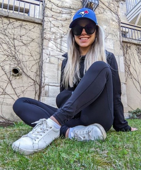 Hot Yoga Babe exclusive model photos