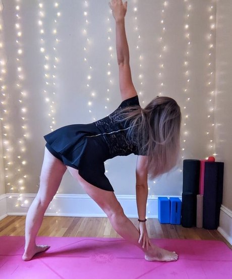 Hot Yoga Babe star nice images