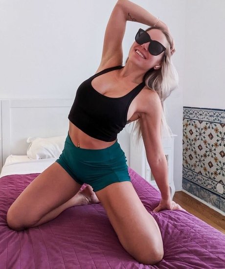Hot Yoga Babe pornstar hd photos
