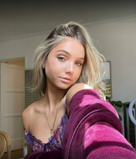 elmichelsen21 perfect actress photo