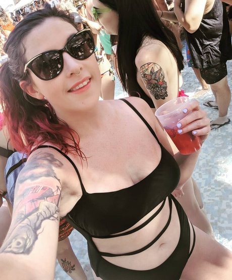 Renee Reynosa star hd photo