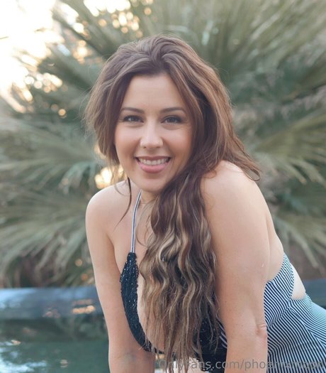 phoenixmoon free model pictures