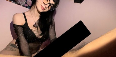 Emilyy Manson perfect star images