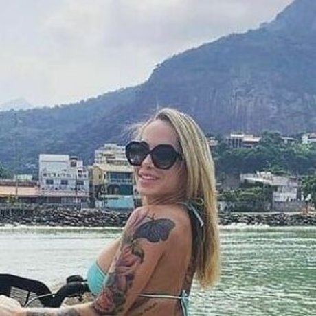 Bianca Domingues xxx model pictures