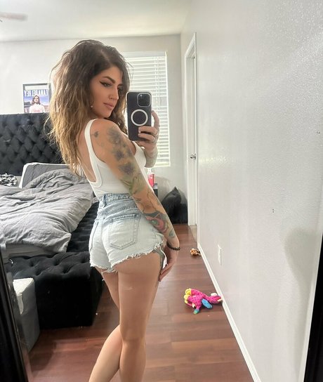 bbynico model free photo