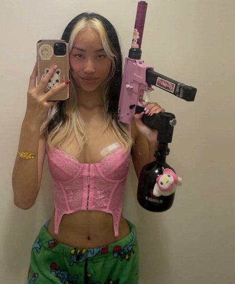 Smolkcqze erotic pornstar image