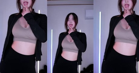 Serimm11 naked actress img