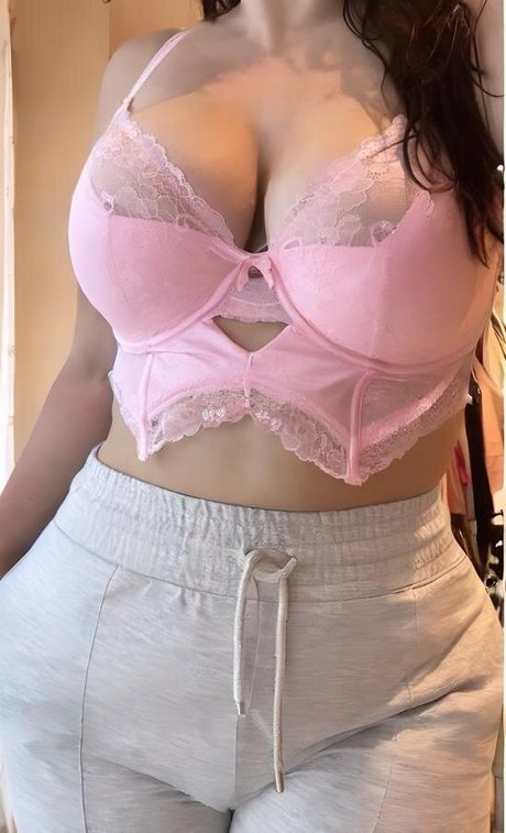 Lularobs model exclusive photo