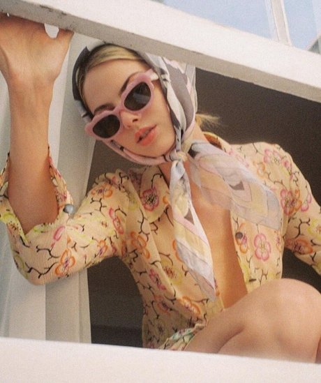 Allie Marie Evans star hot picture