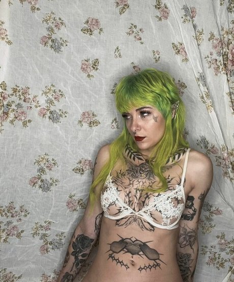 Avalon Valore free pornstar img