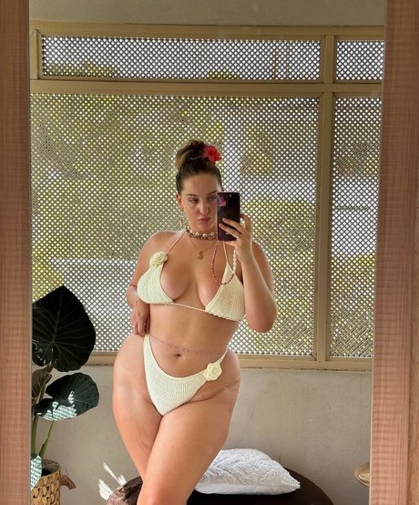 Joann Van Den Herik top star pics